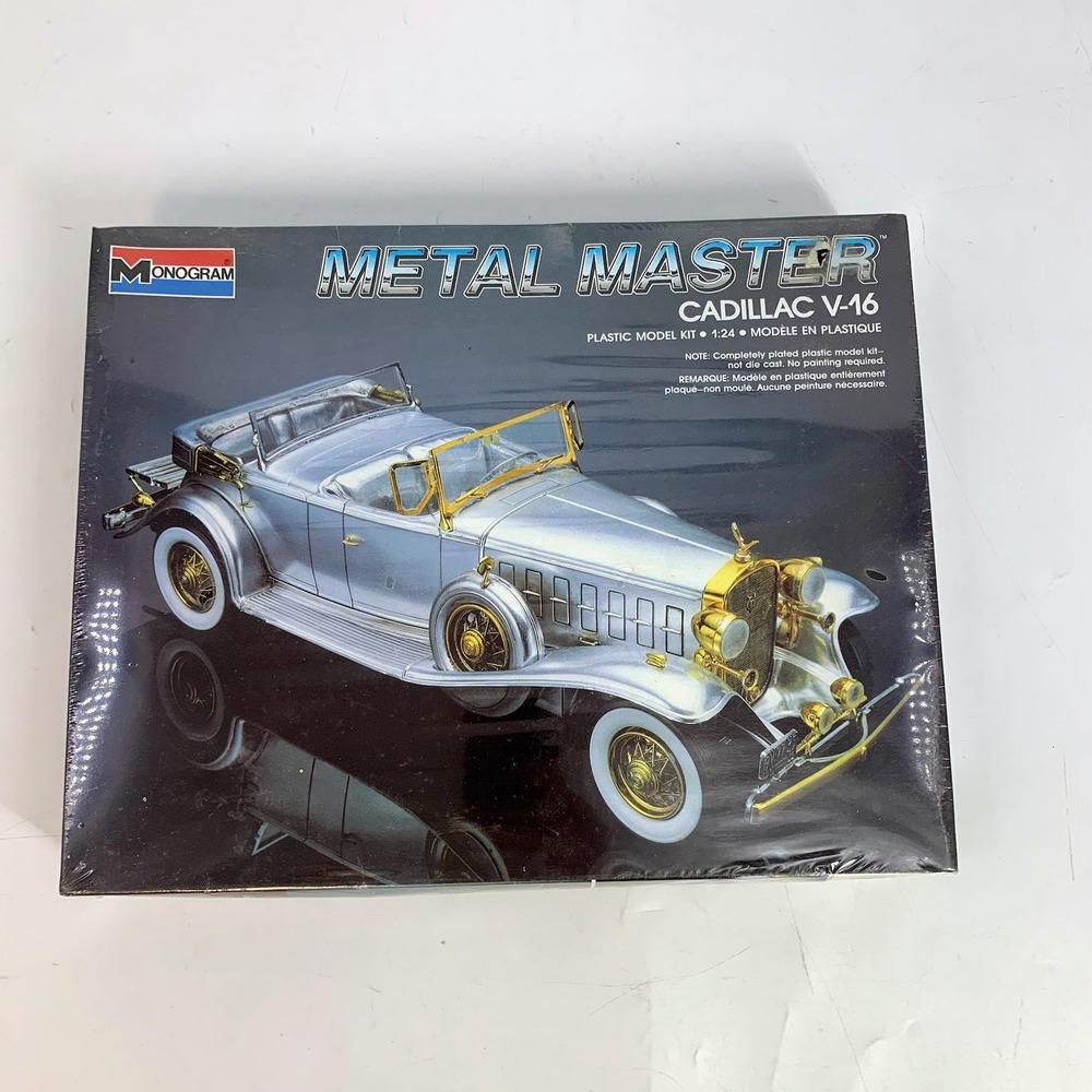 Monogram Metal Master Cadillac V16 Plastic Model‎ Kit 124 Scale Age 10 Plus 2313